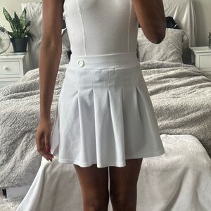 NWT Pretty Little Thing White Pleated Tennis Skirt